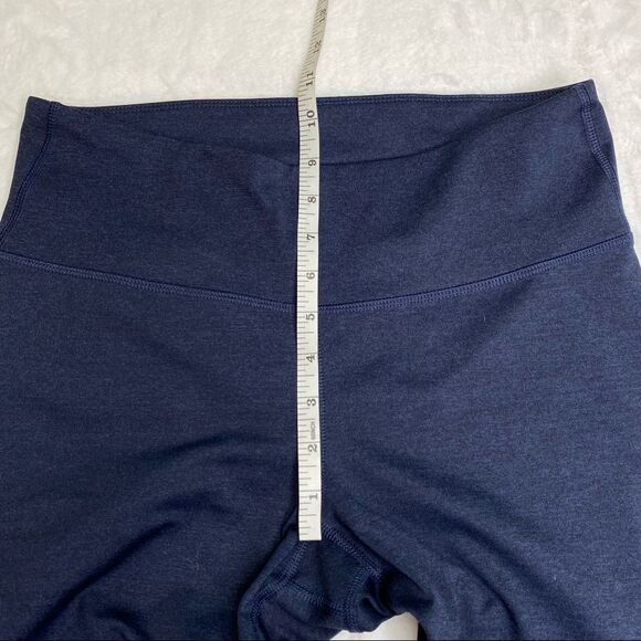 ❌LAST CHANCE Old Navy Dark Blue Elevate Leggings Size M/L - Picture 8 of 10